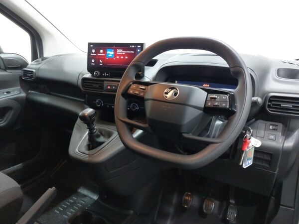 Used Vauxhall Combo 2024 for sale - 76309195: Photo 2