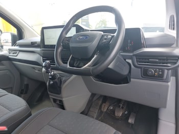 Used Ford Transit Custom 2024 for sale - 78848542: Photo