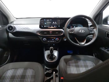 Used Hyundai i10 2024 for sale - 77678450: Photo