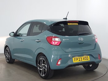 Used Hyundai i10 2023 for sale - 79407149: Photo