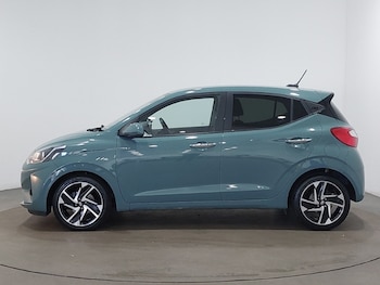 Used Hyundai i10 2023 for sale - 79407149: Photo
