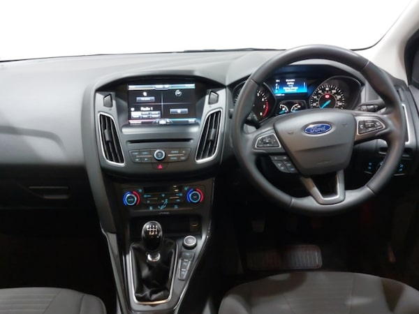 Used Ford Focus 2015 for sale - 76282290: Photo 10