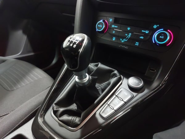 Used Ford Focus 2015 for sale - 76282290: Photo 12