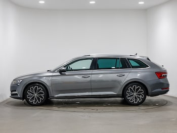 Used Skoda Superb 2023 for sale - 77466810: Photo