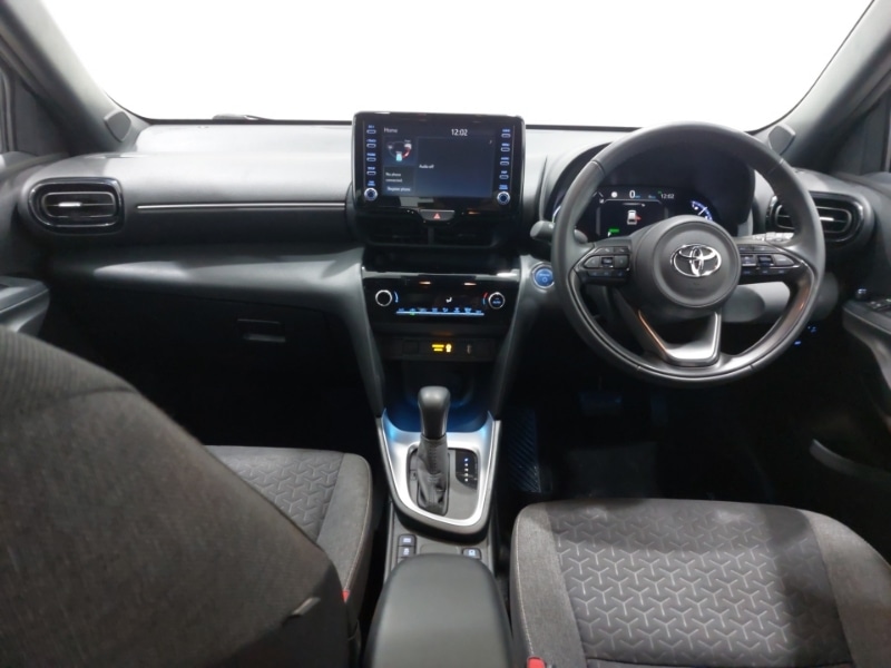 Used Toyota Yaris Cross 2022 for sale - 76403619: Photo 2