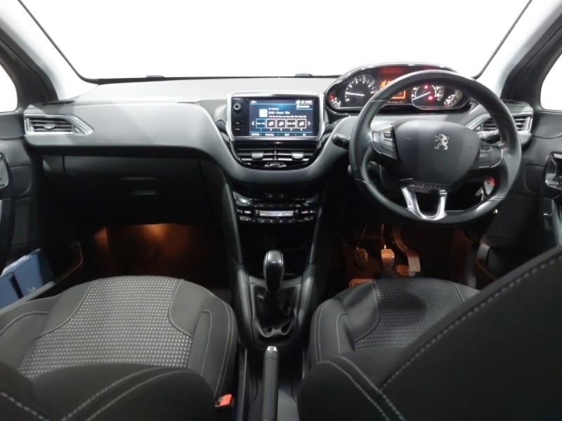 Used Peugeot 208 2019 for sale - 77606187: Photo 2