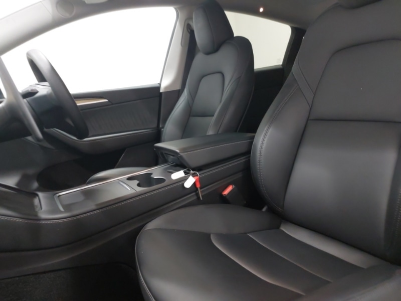 Used Tesla Model Y 2023 for sale - 76365409: Photo 5