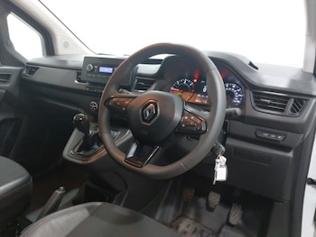 Used Renault Kangoo 2024 for sale - 79407110: Photo