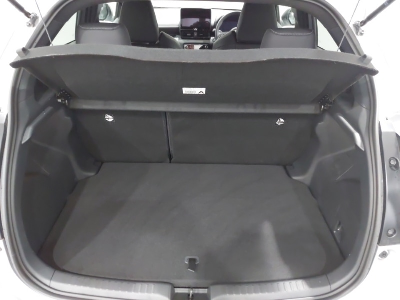 Used Toyota Yaris 2024 for sale - 78203356: Photo 8