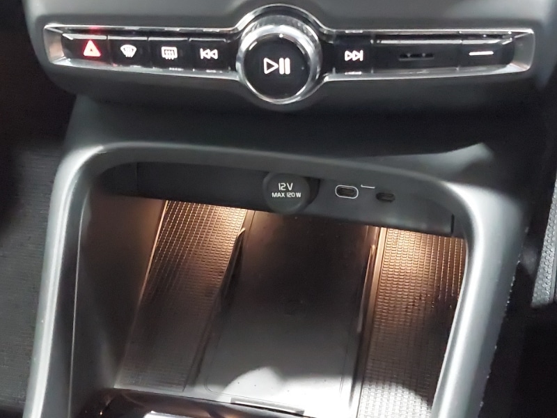 Used Volvo XC40 2022 for sale - 76853976: Photo 15