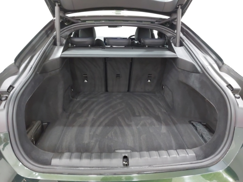 Used BMW i4 2022 for sale - 77047050: Photo 8