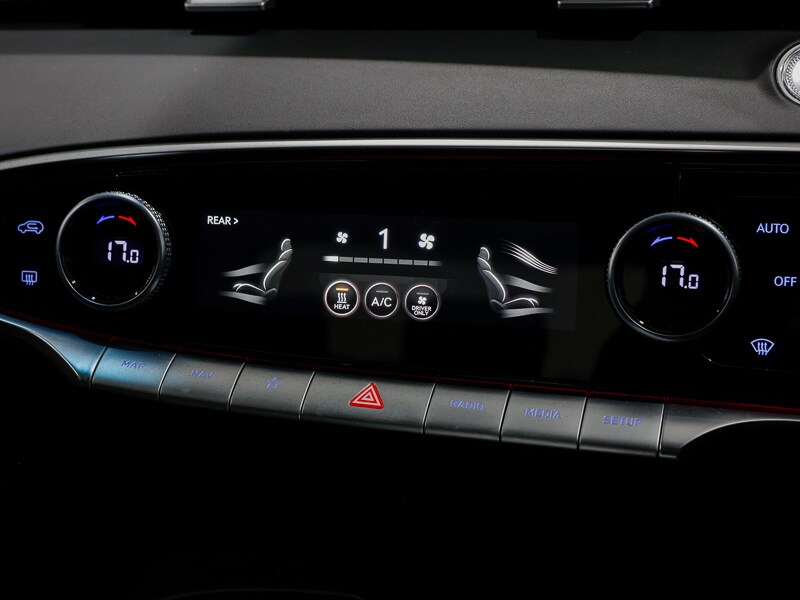 Used Genesis GV70 2023 for sale - 77907903: Photo 15