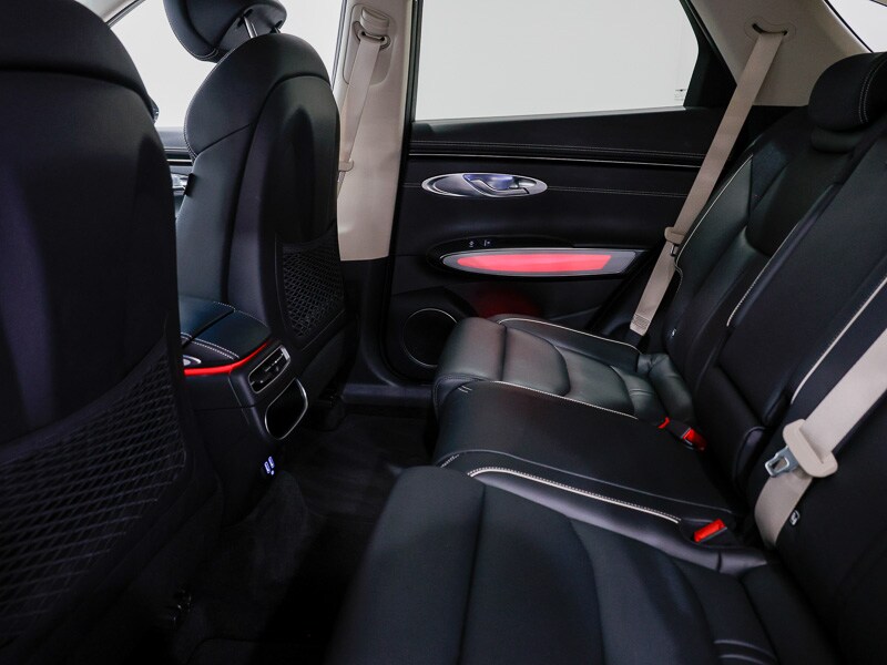 Used Genesis GV70 2023 for sale - 77907903: Photo 6