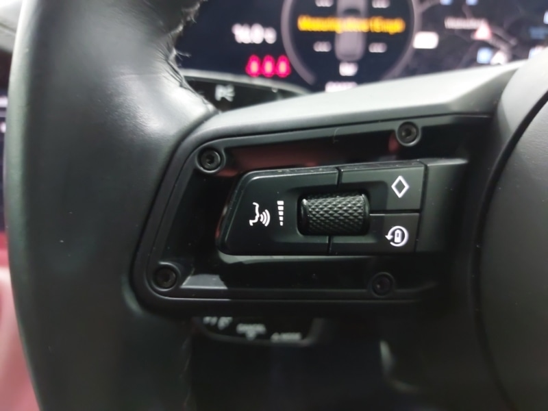 Used Porsche Taycan 2023 for sale - 78079558: Photo 15