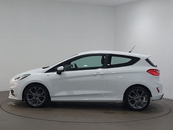 Used Ford Fiesta 2018 for sale - 77518322: Photo