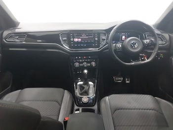 Used Volkswagen T-Roc 2020 for sale - 76411025: Photo