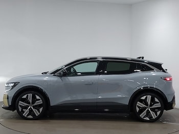Used Renault Megane E Tech 2023 for sale - 76924990: Photo