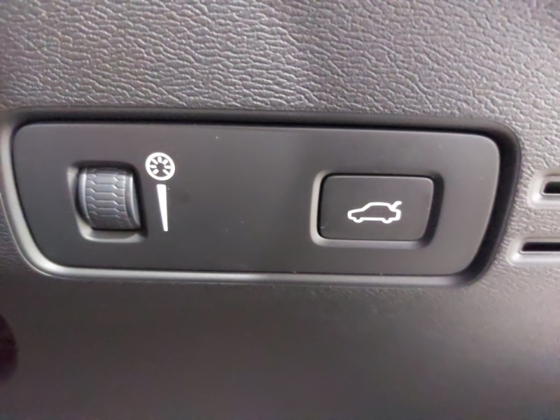 Used Volvo XC40 2019 for sale - 77922625: Photo 19