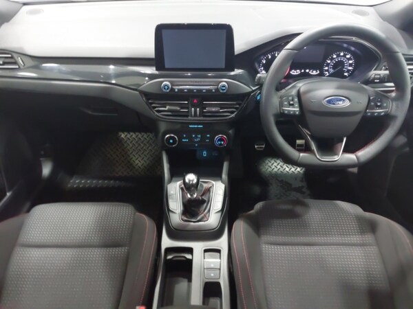 Used Ford Focus 2019 for sale - 76238170: Photo 2