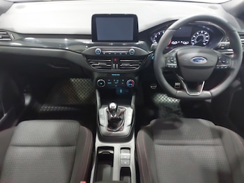 Used Ford Focus 2019 for sale - 76238170: Photo 2