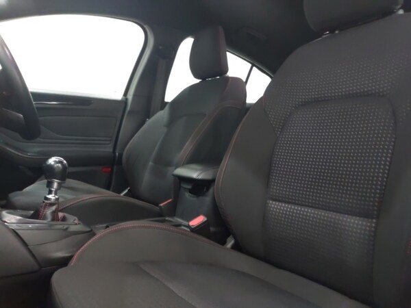 Used Ford Focus 2019 for sale - 76238170: Photo 5