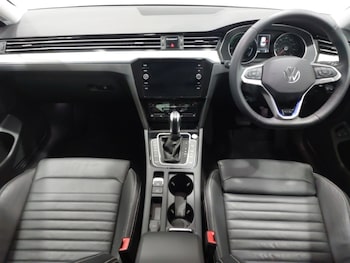 Used Volkswagen Passat 2022 for sale - 78972835: Photo