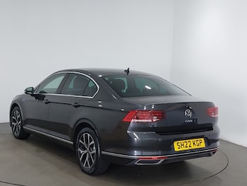 Used Volkswagen Passat 2022 for sale - 78972835: Photo