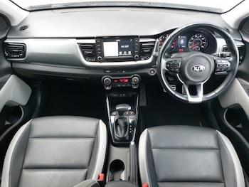 Used Kia Stonic 2019 for sale - 77256878: Photo