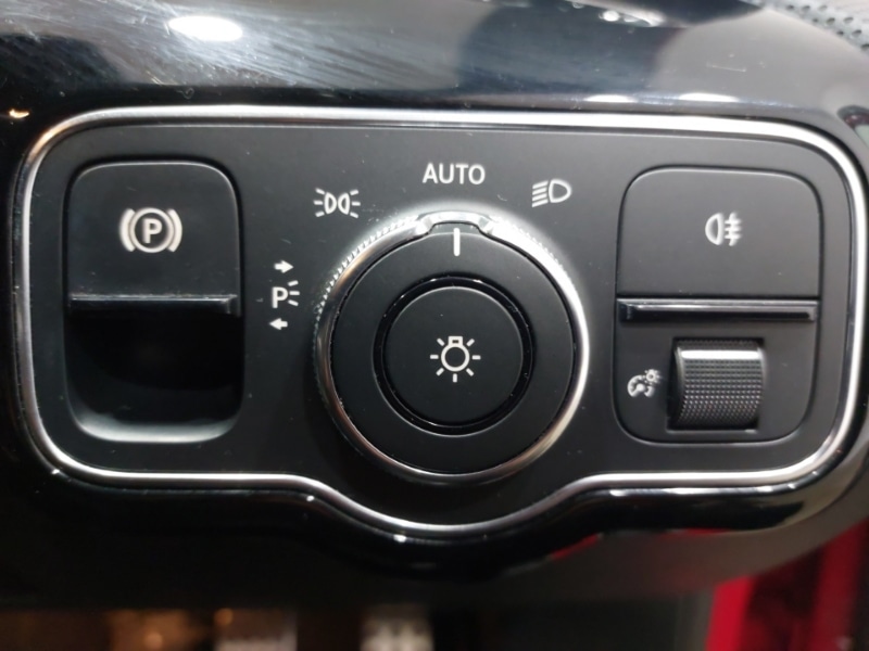 Used Mercedes-Benz A-Class 2019 for sale - 77956833: Photo 14