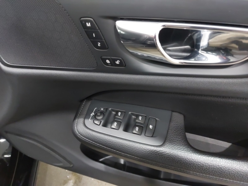 Used Volvo V60 2019 for sale - 76543655: Photo 12