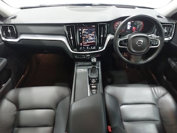 Used Volvo V60 2019 for sale - 76543655: Photo