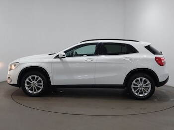 Used Mercedes-Benz GLA 2018 for sale - 78391860: Photo