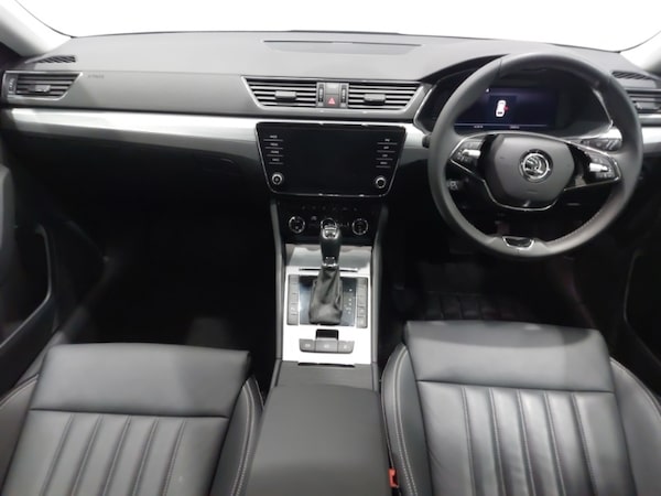 Used Skoda Superb 2023 for sale - 76321294: Photo 2