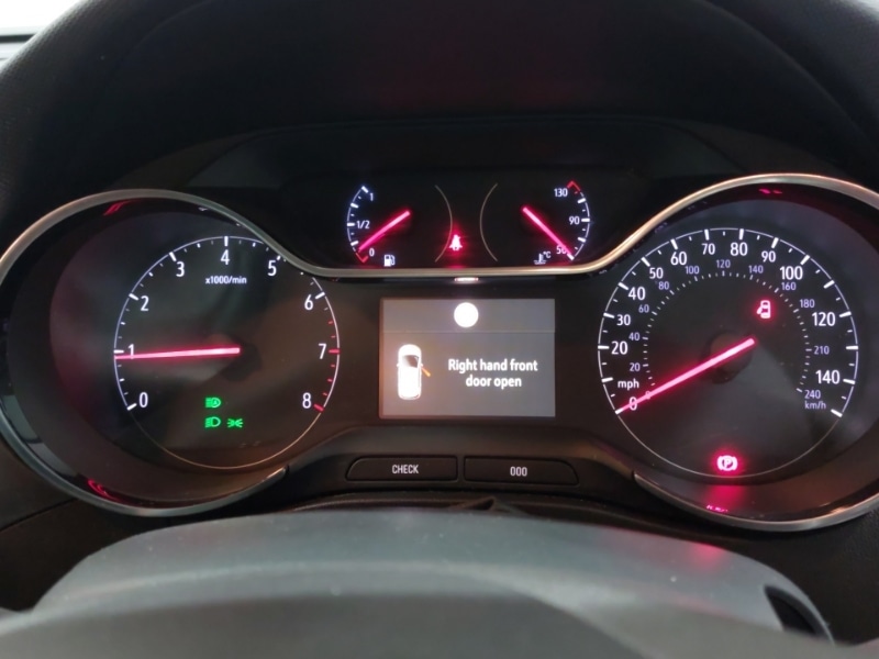 Used Vauxhall Crossland 2021 for sale - 77439378: Photo 11