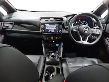 Used Nissan Leaf 2022 for sale - 77149895: Photo