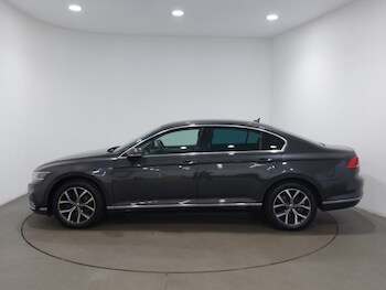 Used Volkswagen Passat 2022 for sale - 79618485: Photo