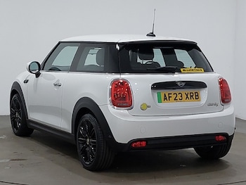 Used MINI Cooper 2023 for sale - 78440353: Photo