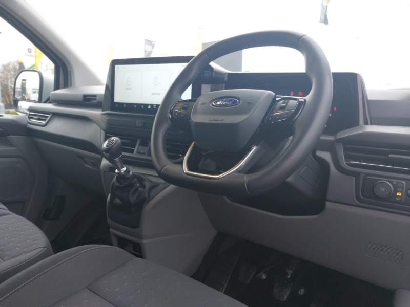 Used Ford Transit Custom 2024 for sale - 77999918: Photo 2