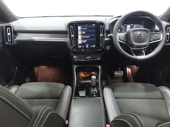 Used Volvo XC40 2022 for sale - 76199077: Photo 2