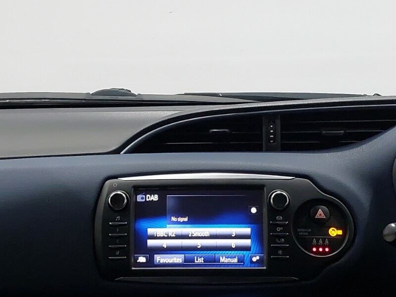 Used Toyota Yaris 2017 for sale - 77678458: Photo 10