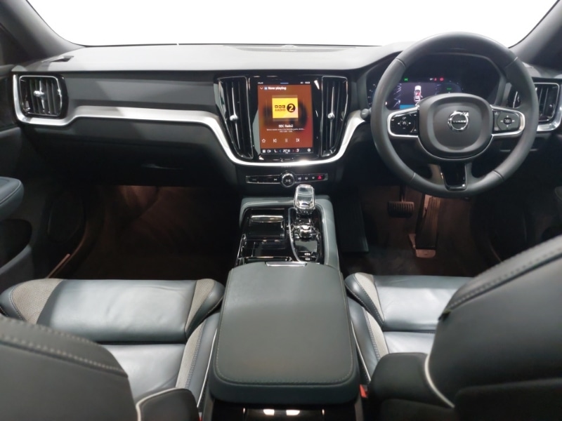 Used Volvo V60 2022 for sale - 77273156: Photo 2