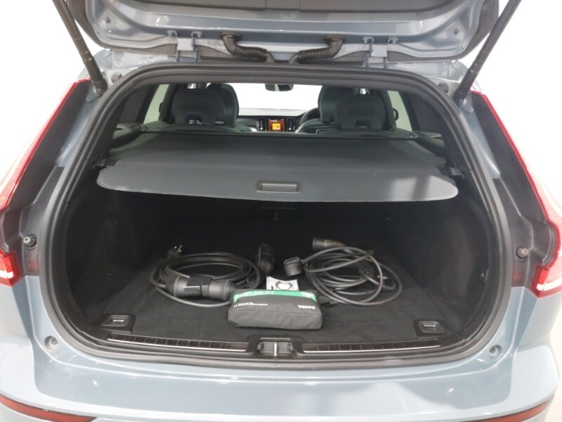 Used Volvo V60 2022 for sale - 77273156: Photo 8