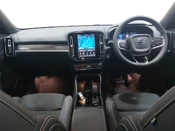 Used Volvo XC40 2025 for sale - 79627398: Photo