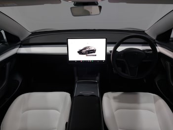 Used Tesla Model 3 2022 for sale - 76233332: Photo 2