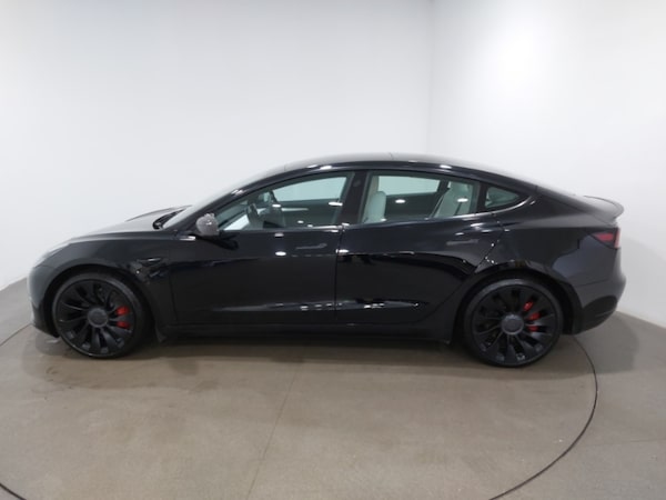 Used Tesla Model 3 2022 for sale - 76233332: Photo 4