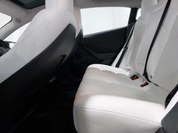 Used Tesla Model 3 2022 for sale - 76233332: Photo 6
