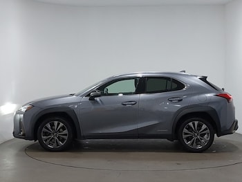 Used Lexus UX 2021 for sale - 76213611: Photo 4
