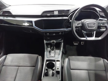 Used Audi Q3 2021 for sale - 76052010: Photo 2