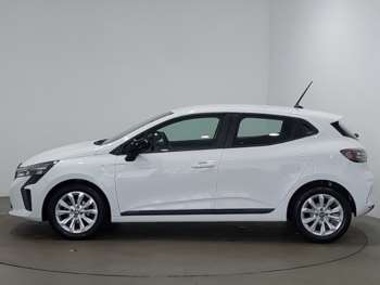 Used Renault Clio 2024 for sale - 74652568: Photo