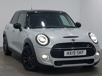 Used MINI Cooper 2019 for sale - 78837601: Photo